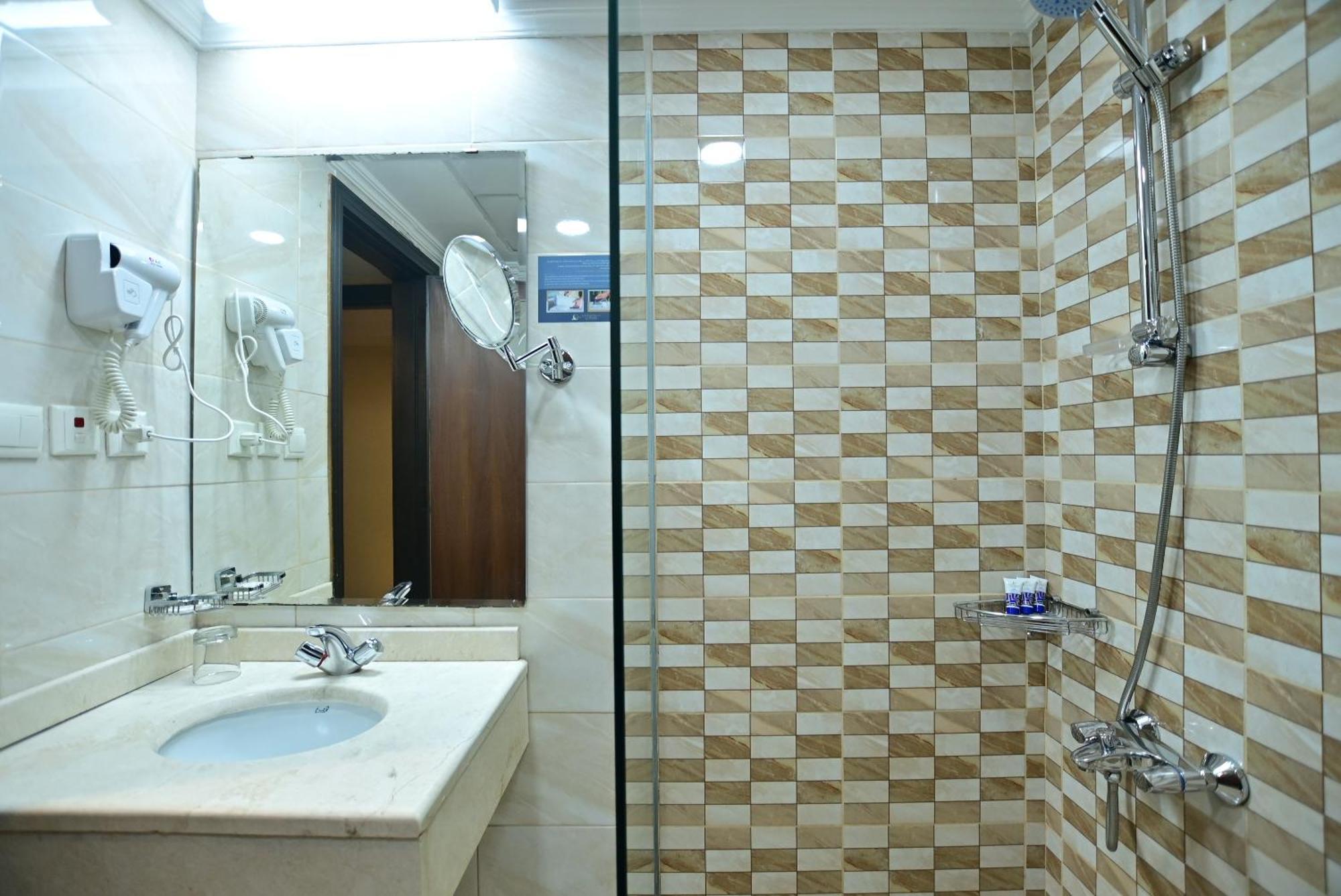 فندق ابراج التيسير 3*